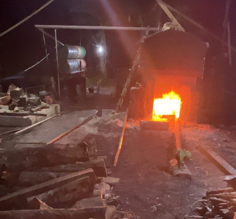 Solar Palsu Berbahan Limbah B3 Diduga Disuplai ke Industri di Jungkat, Publik Desak Aparat Bongkar Jaringan Mafia BBM Ilegal