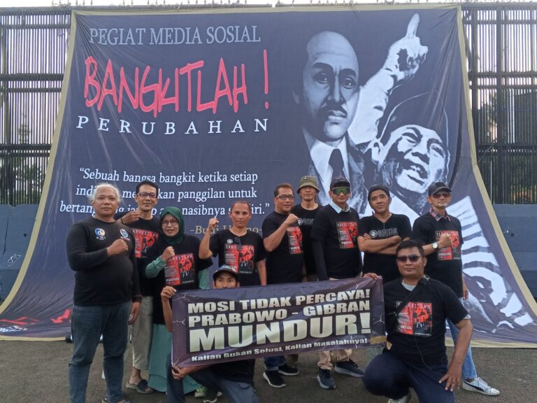 SUARA RAKYAT DI DEPAN GEDUNG RAKYAT: Aktivis TikTok dan Gentar Desak Presiden Prabowo Segera Bertindak!
